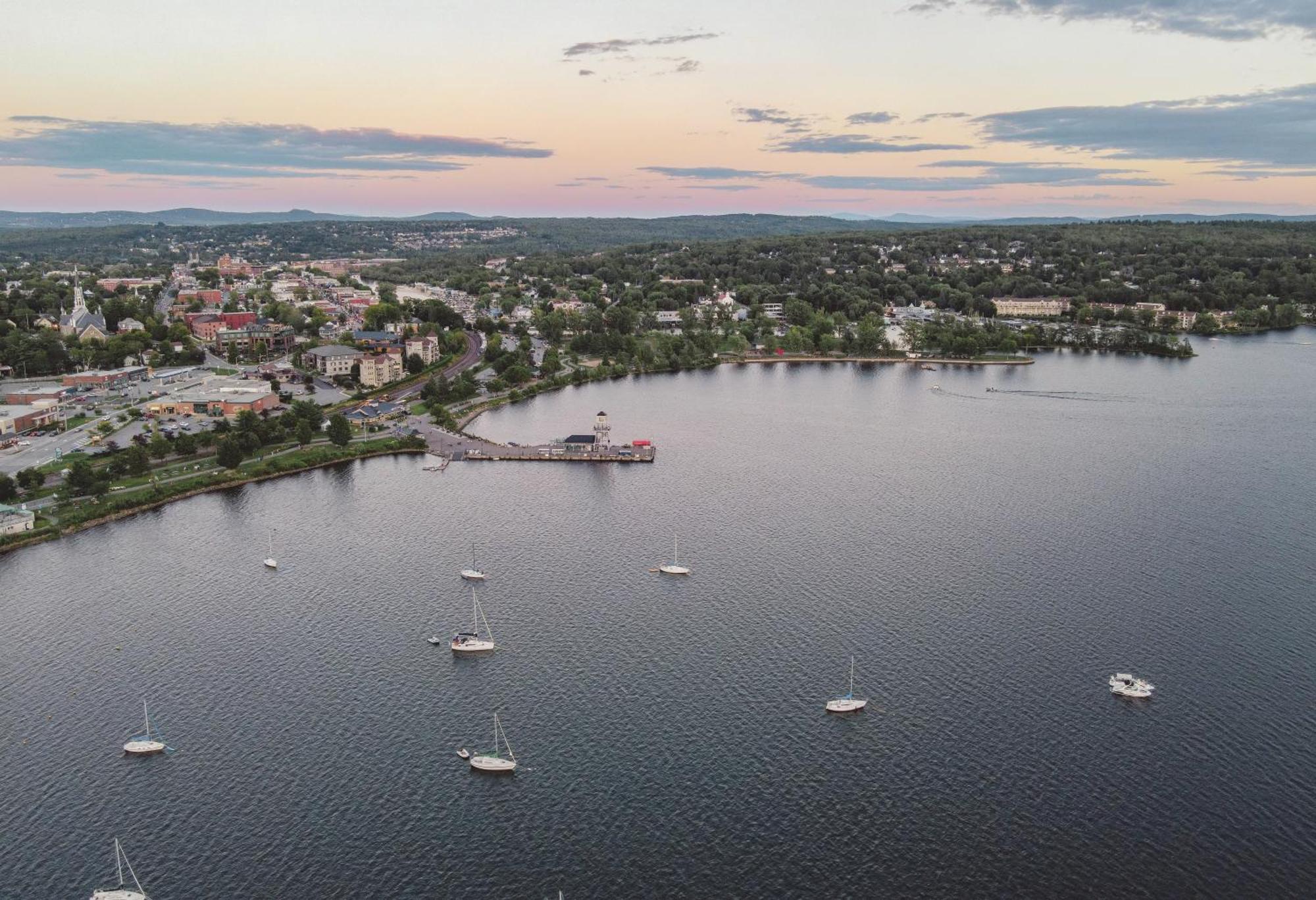 Hotel - Experience - Quartier Des Marinas Magog Zewnętrze zdjęcie