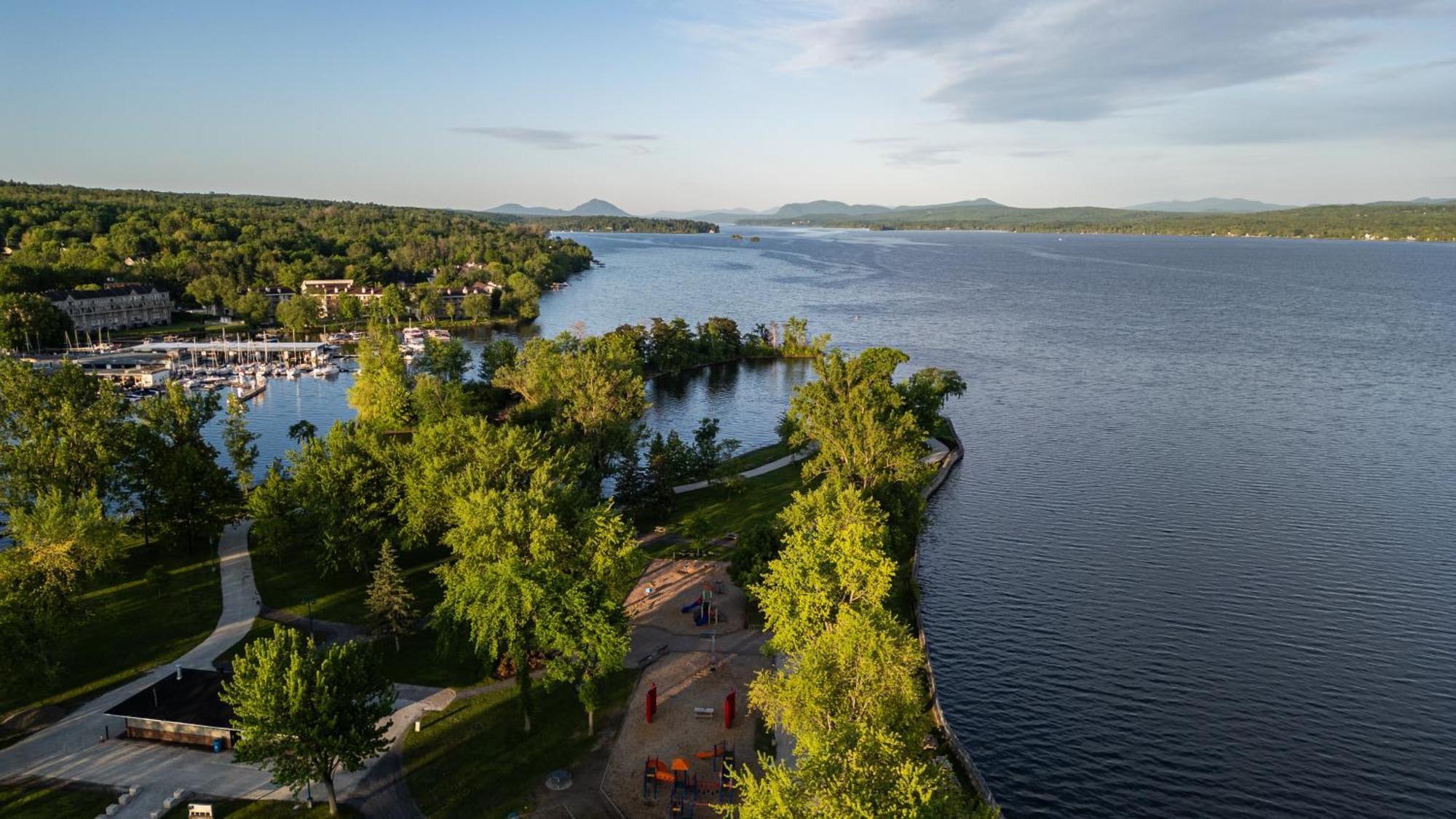 Hotel - Experience - Quartier Des Marinas Magog Zewnętrze zdjęcie